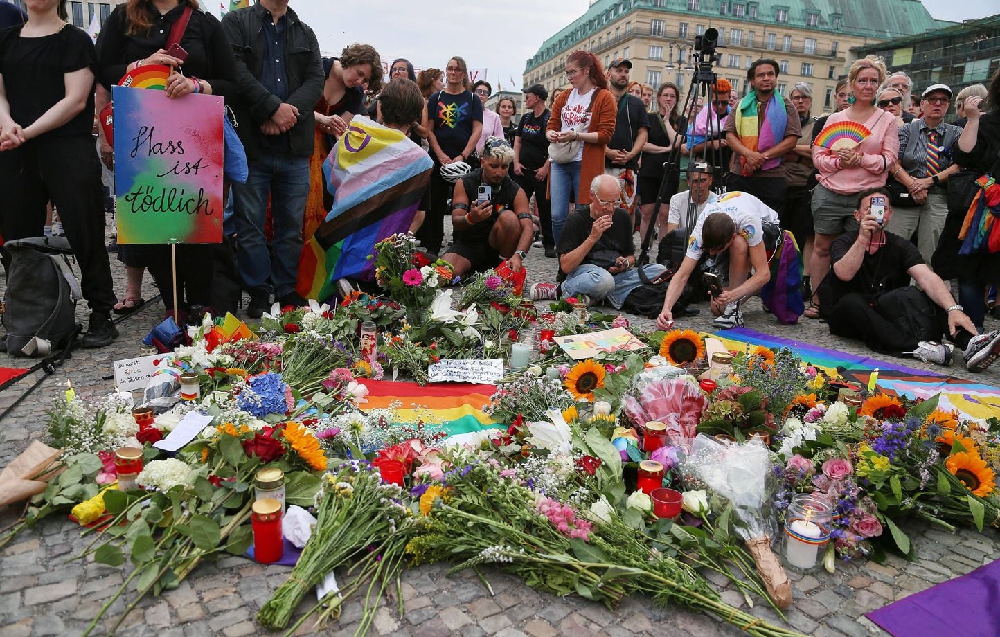 Sospechoso radicalizado, víctimas, investigación… Lo que sabemos sobre el atentado terrorista en el Orgullo de Berlín Sospechoso radicalizado, víctimas, investigación… Lo que sabemos sobre el atentado terrorista en el Orgullo de Berlín